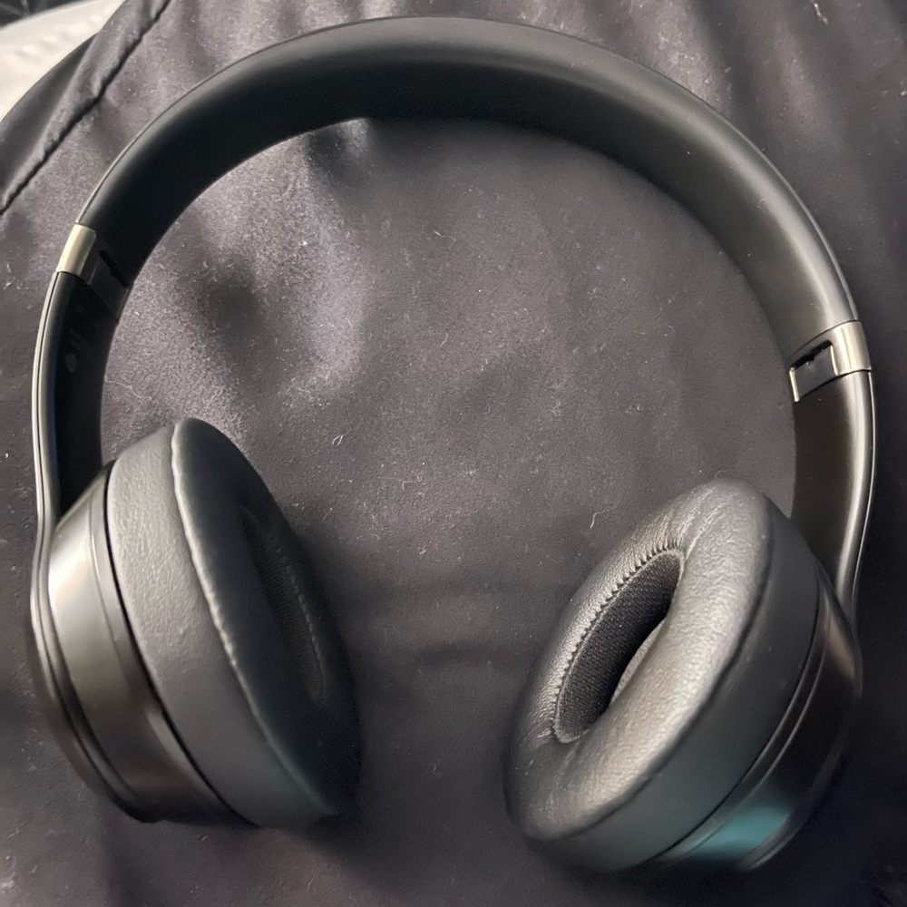 Beats by Dre Over-Ear Black Headphones
